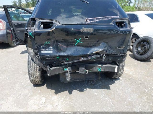 CHEROKEE 2018 Glove Box 4715365