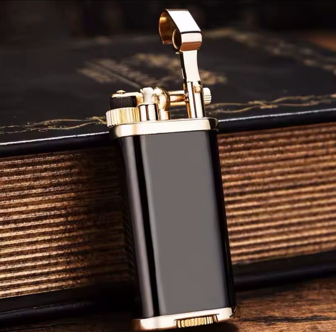 Vintage Metal Kerosene Cigarette Lighter Lift Arm Flip Cover Side Grinding Wheel