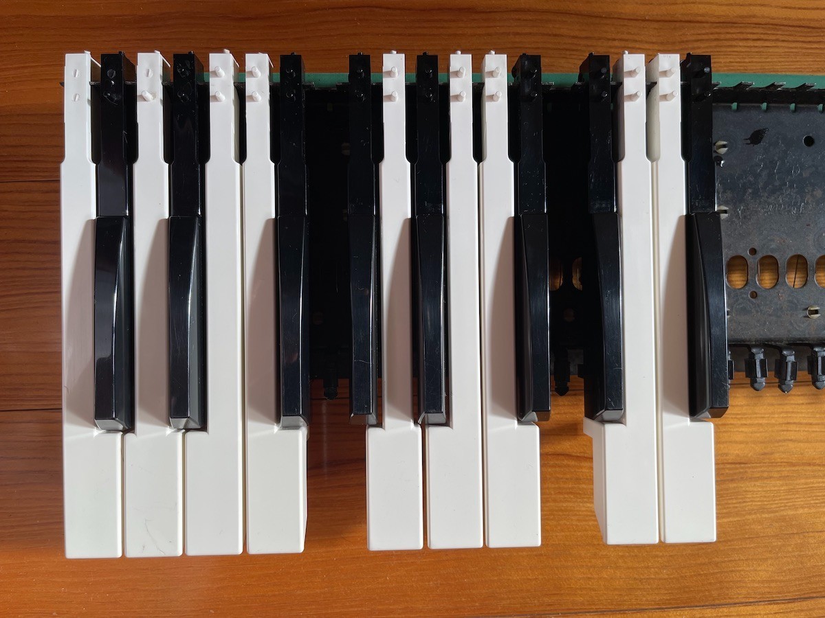 Pratt-Read Long Keys, Select One