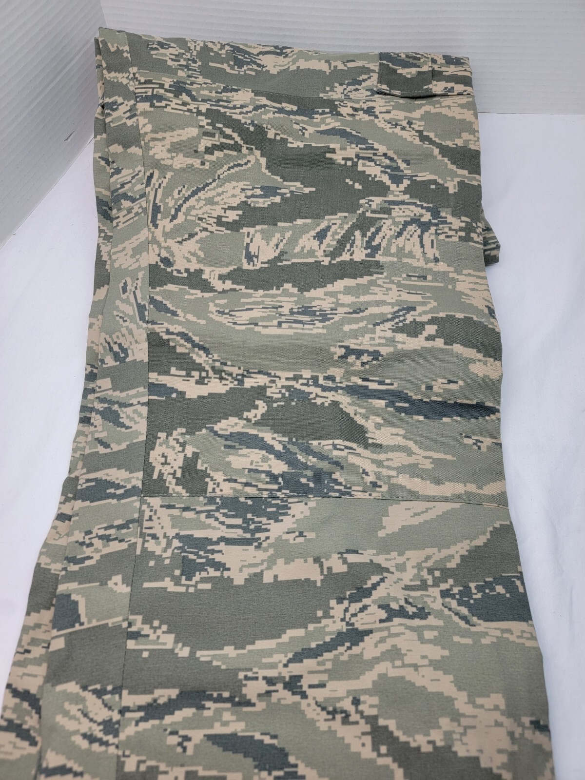 US Military Gor-Tex Environmental Barrier Wear Camo Trousers Size Large-Reg