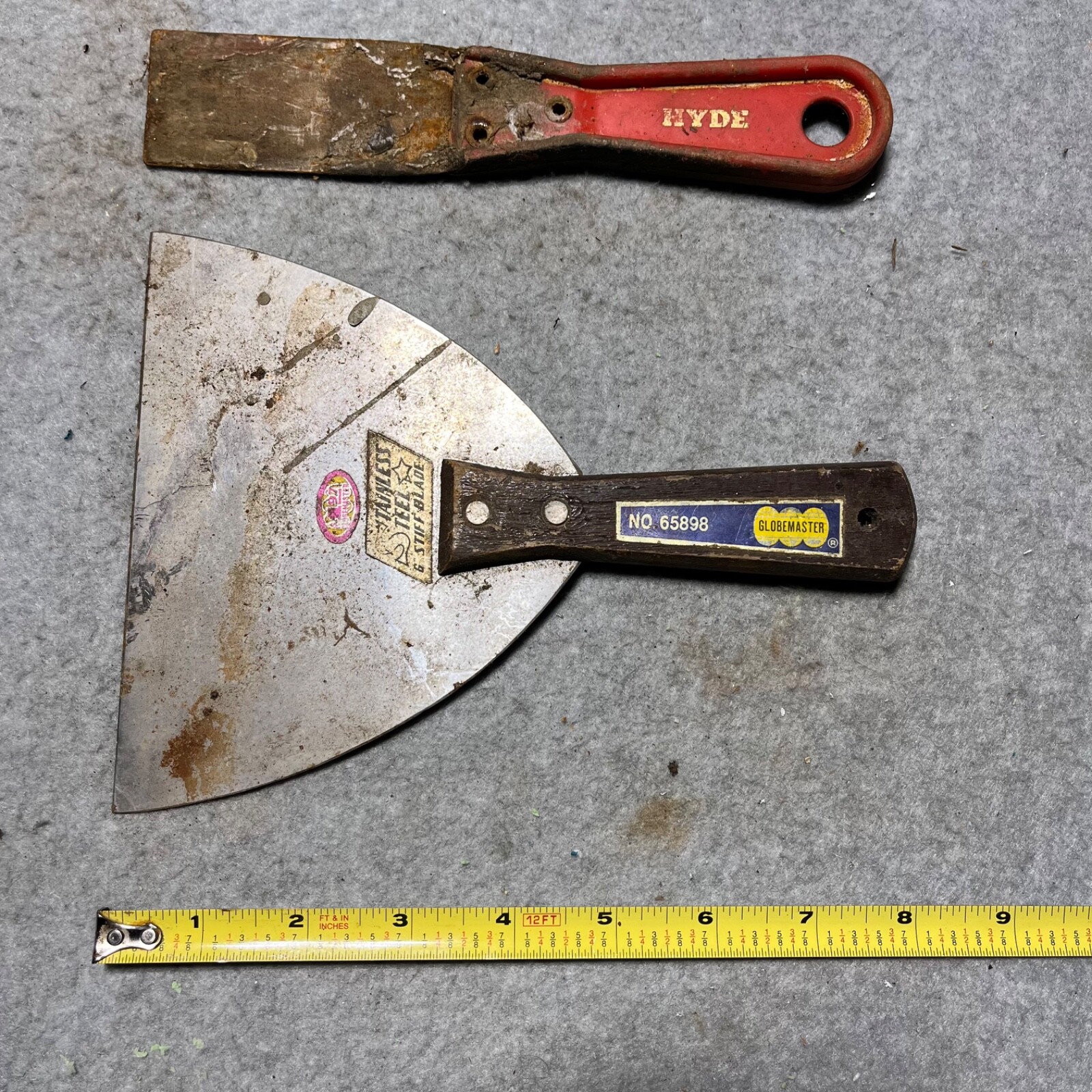 2 VINTAGE PUTTY KNIVES SCRAPERS 6" Globemaster , 1.5" Hyde Tools