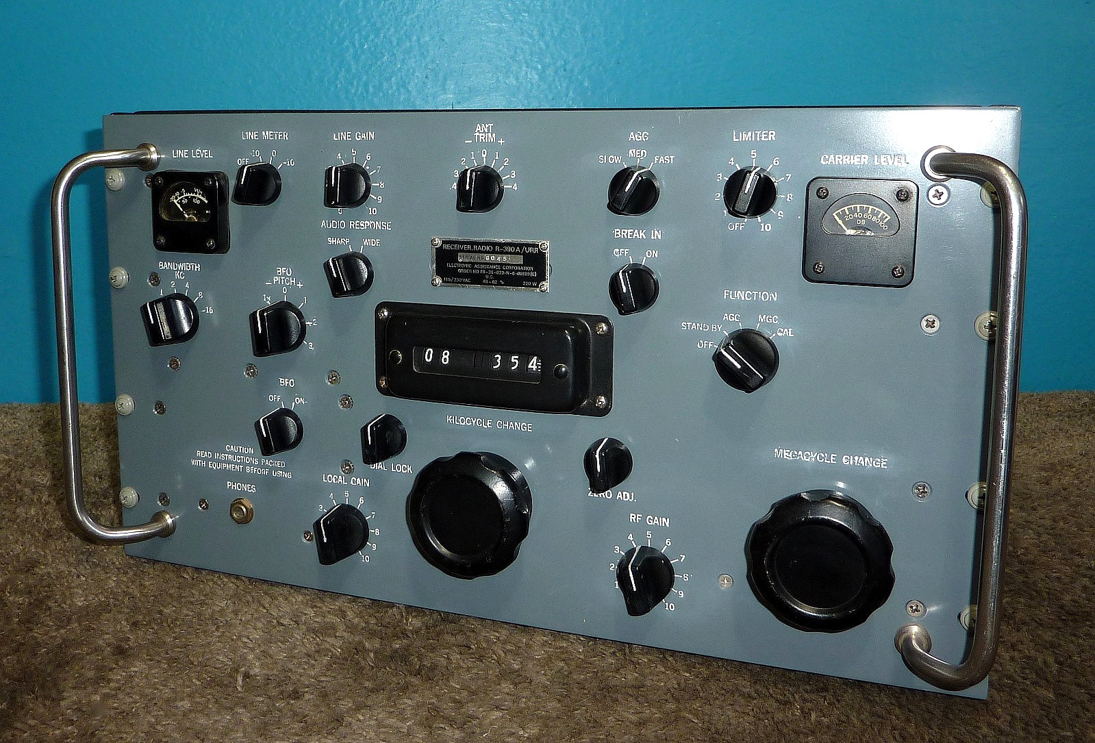 EAC R-390A/URR Radio Receiver Completely Overhauled by W6IRD Excellent Condition