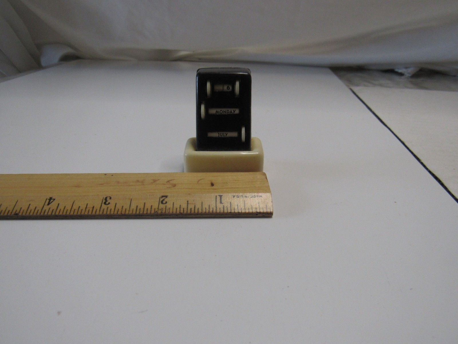 VTG Plastic Desk Calendar and Pencil Sharpener
