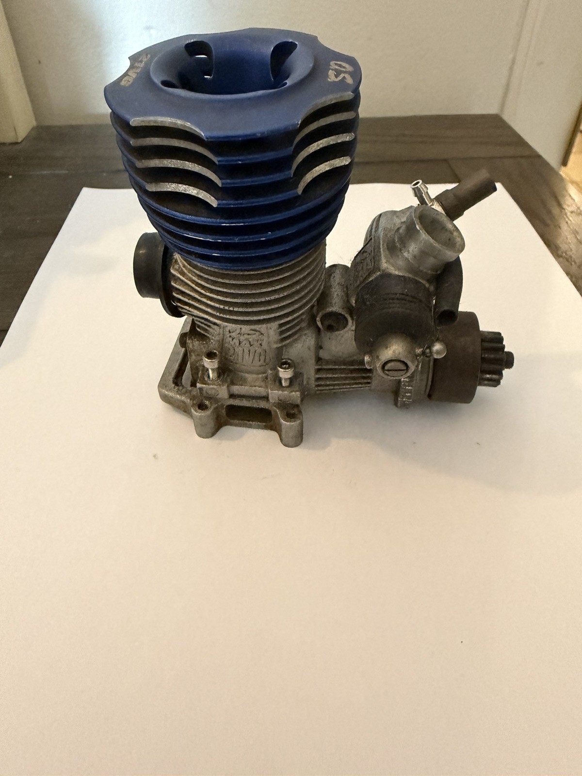 O S 21 VG Nitro Engine W/ O S Carb