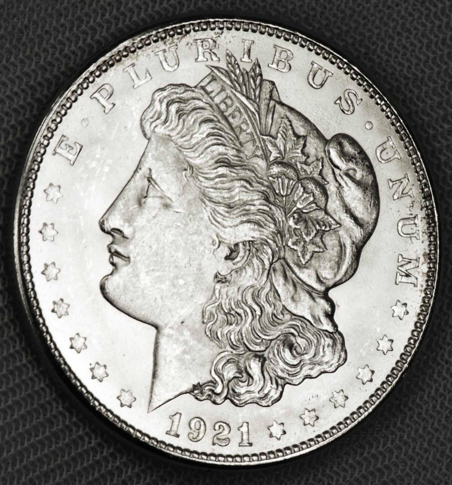 1921-s Silver Dollar.    Strong Strike for a 1921-s .     BU (Inventory A)