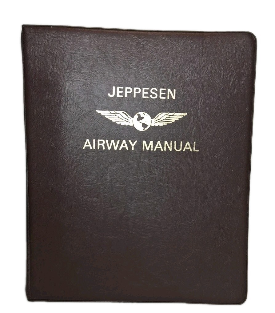 Jeppesen Airway Manual 7-Ring Binder Duraflo Vinyl 9"x7.5"x- EMPTY - BINDER ONLY