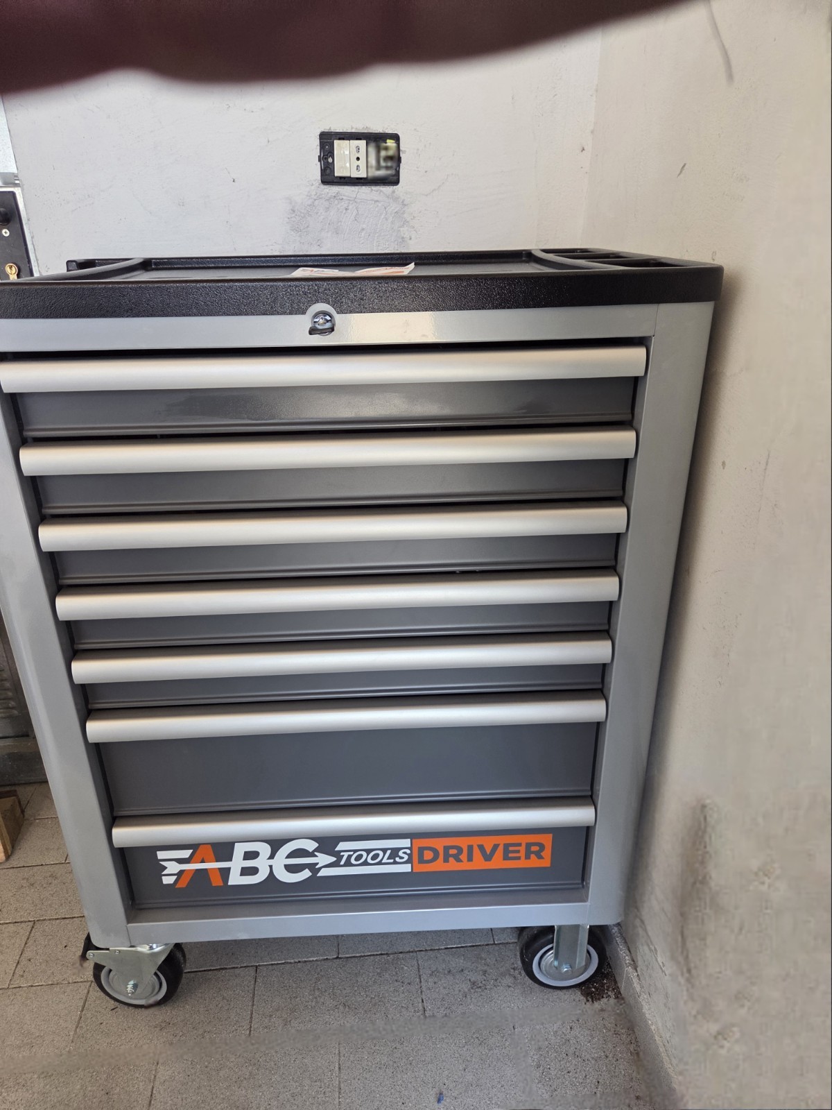 Carrello porta utensili DRIVER 7 cassetti N3200 ABC Tools.  Assortimento utensil