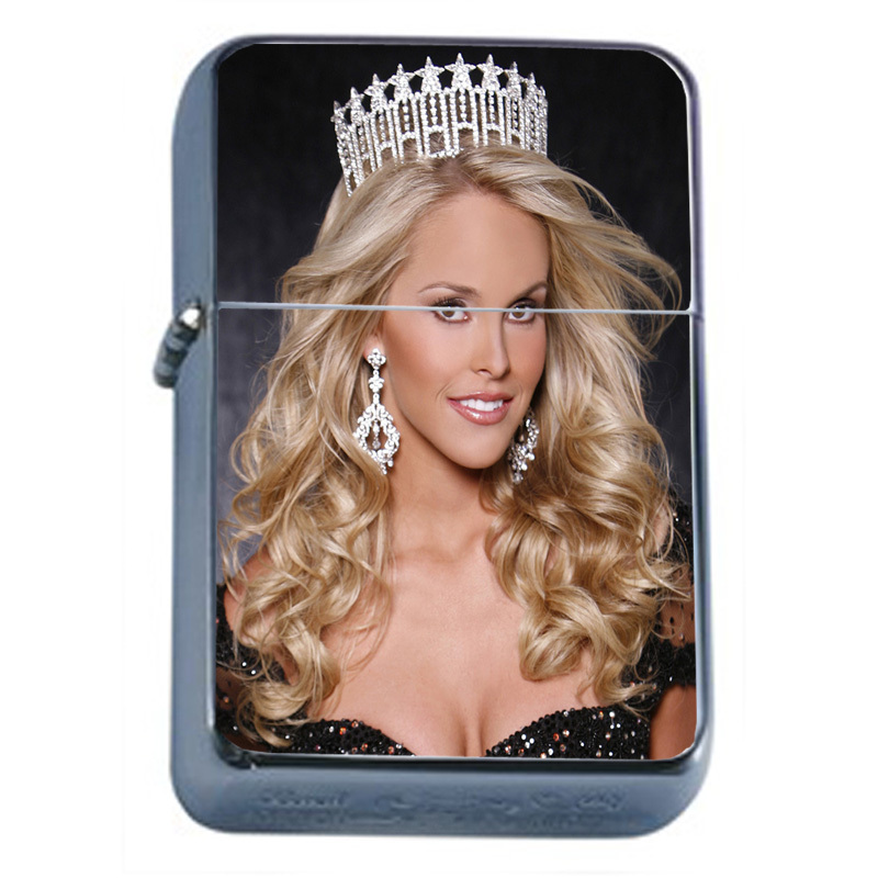 Texas Pin Up Girls D6 Flip Top Oil Lighter Wind Resistant Flame
