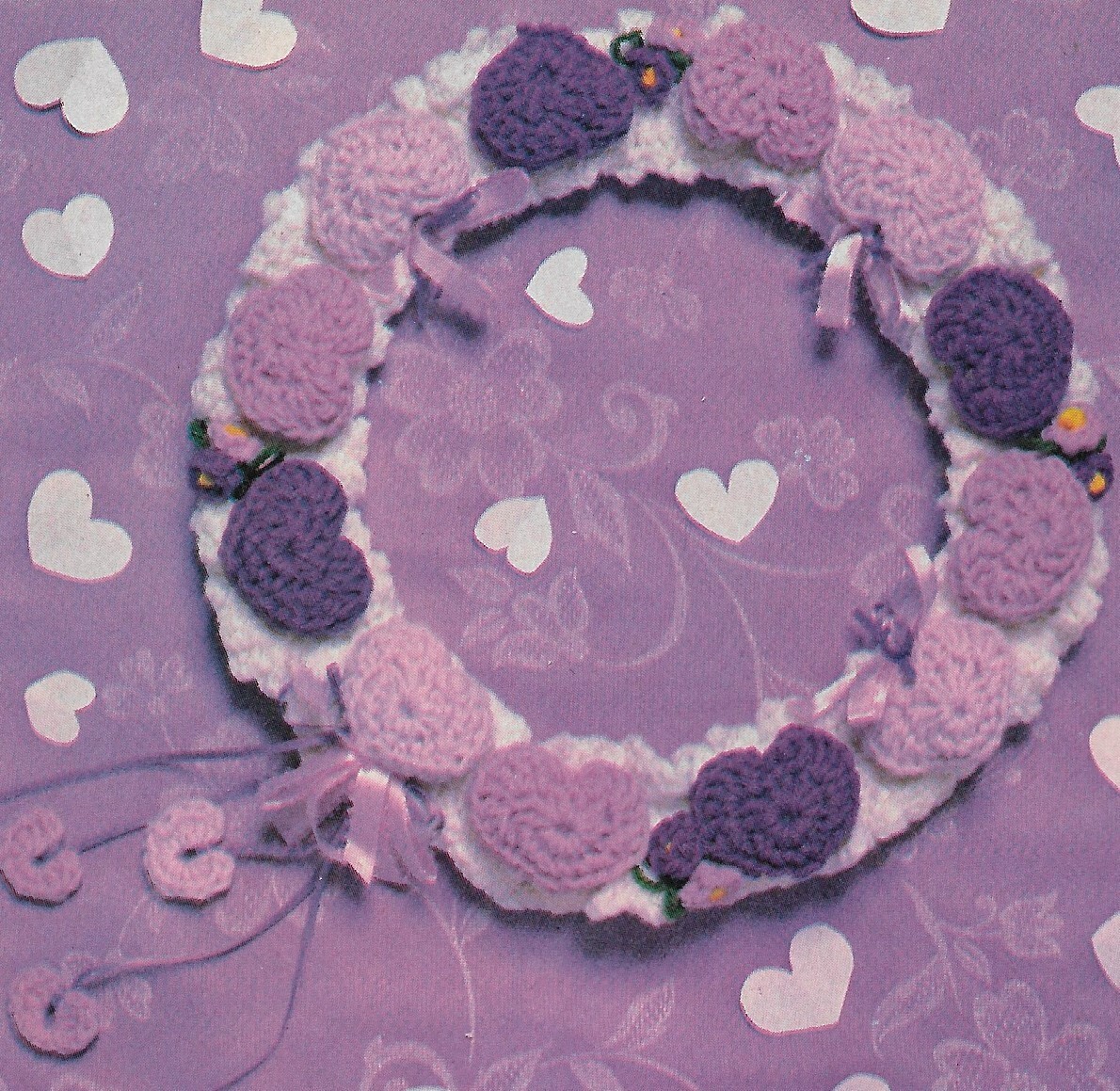 Hearts and Flowers Wreath crochet pattern instructions