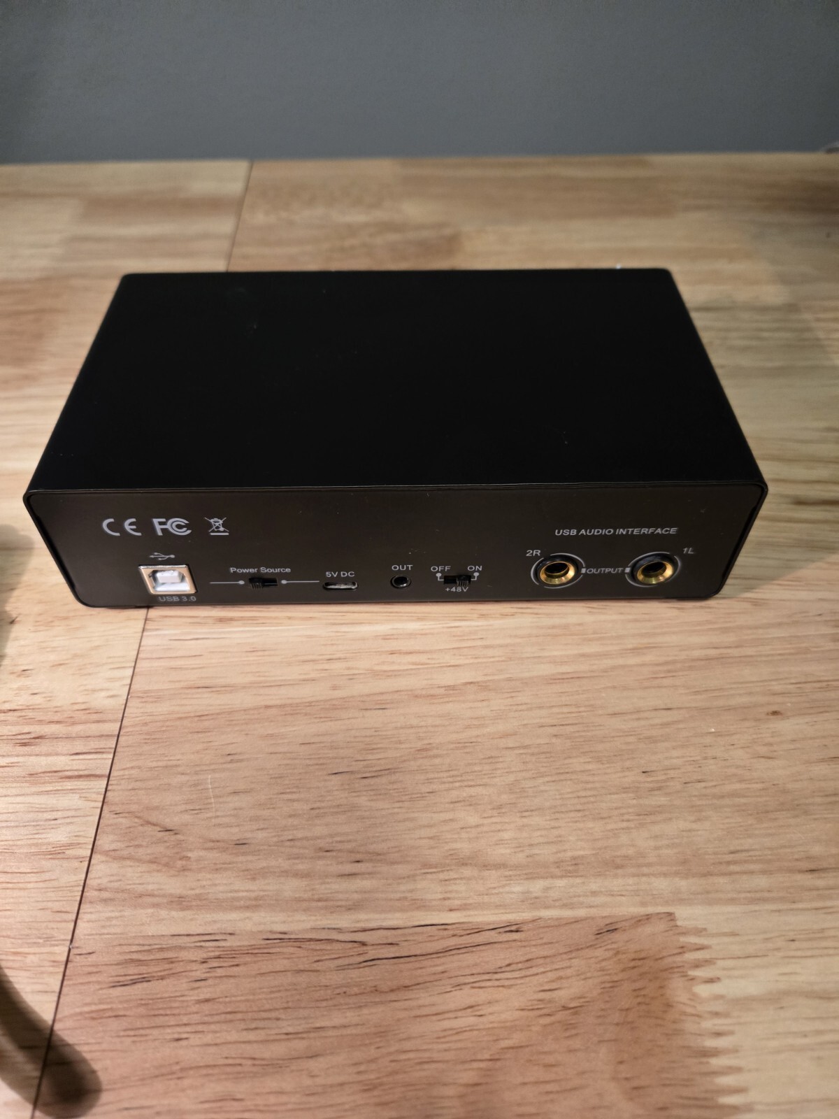 Audio Interface RHM 2 In 2 Out USB Audio Interface with 48V Phantom Power Tested