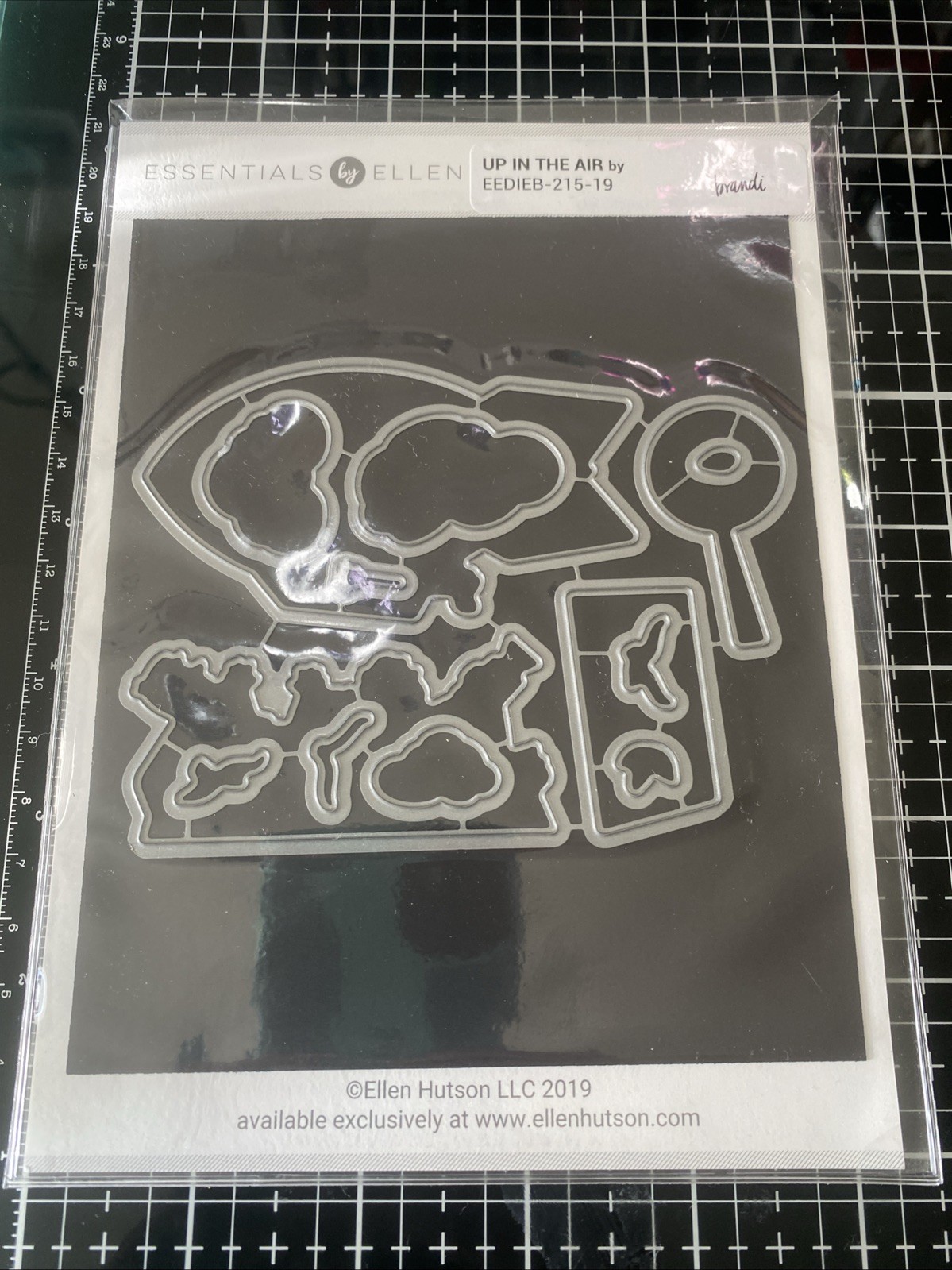 Essentials by Ellen Up On The Air Brandi Metal Cutting Die Set EEDIEB-215-19 New