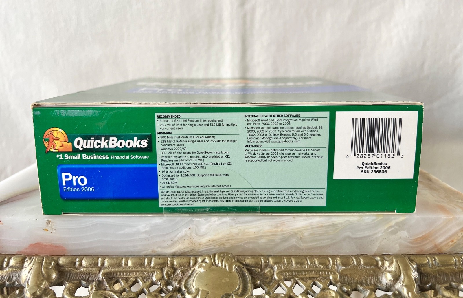 QuickBooks Pro 2006 Complete CD Manual Box Intuit Windows XP W/Product Key