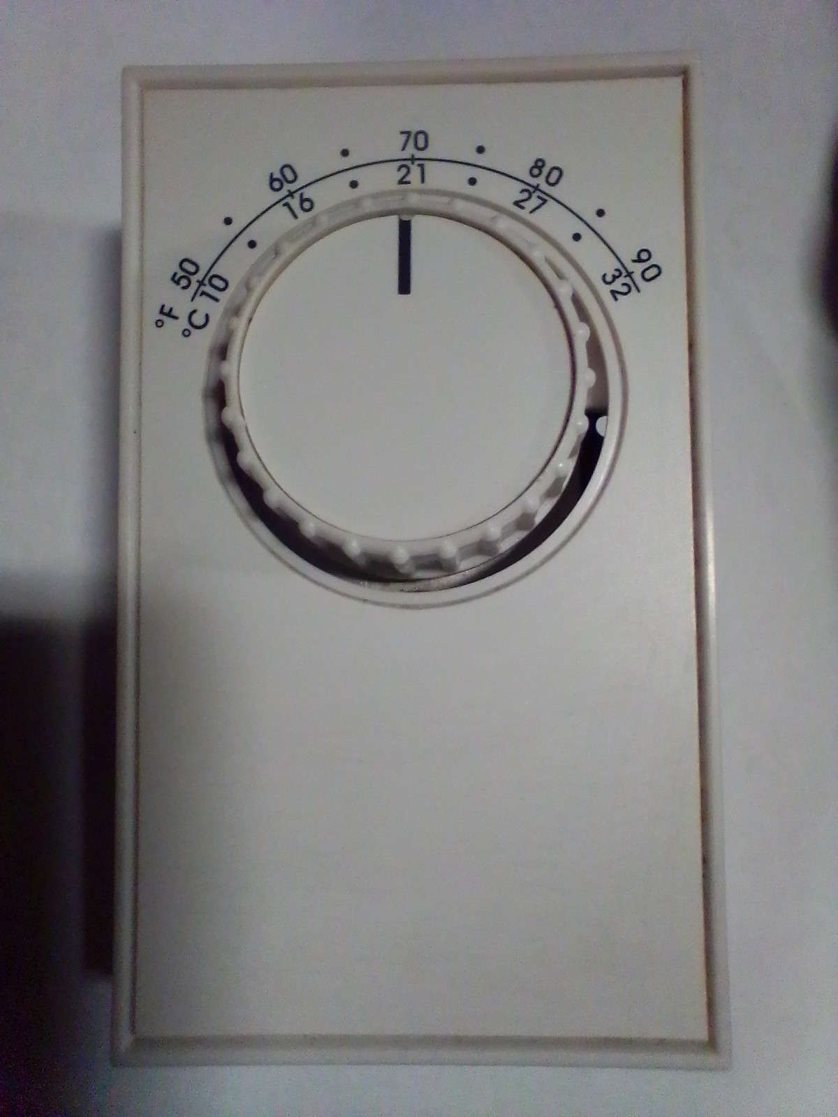 line Voltage Thermostat ( Heating/Cooling) (1) ETD58S New Open Box