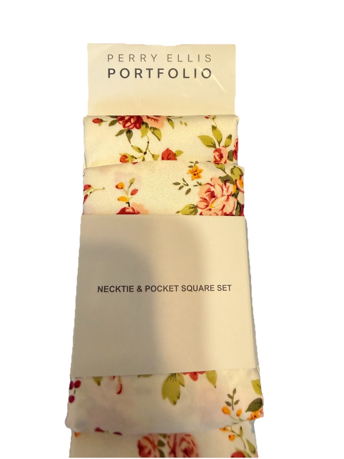 Perry Ellis Portfolio Necktie And Pocket Square Set