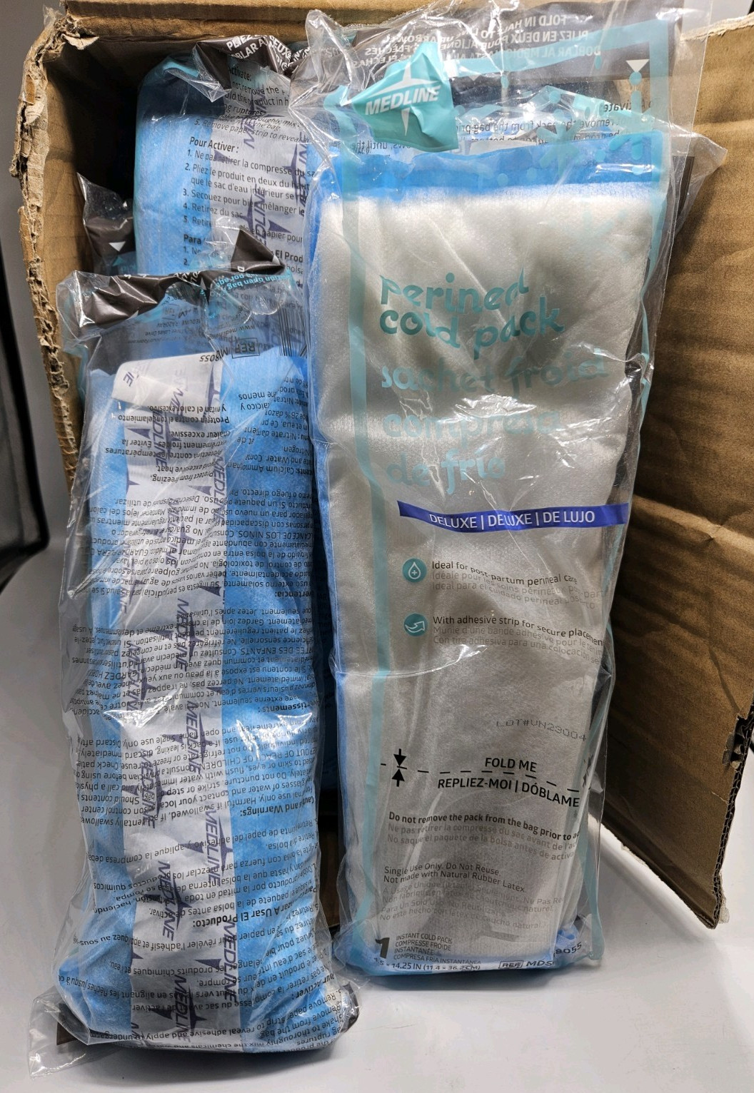 22 Pack Medline MDS148055 Deluxe Perineal Cold Packs with Adhesive Strip