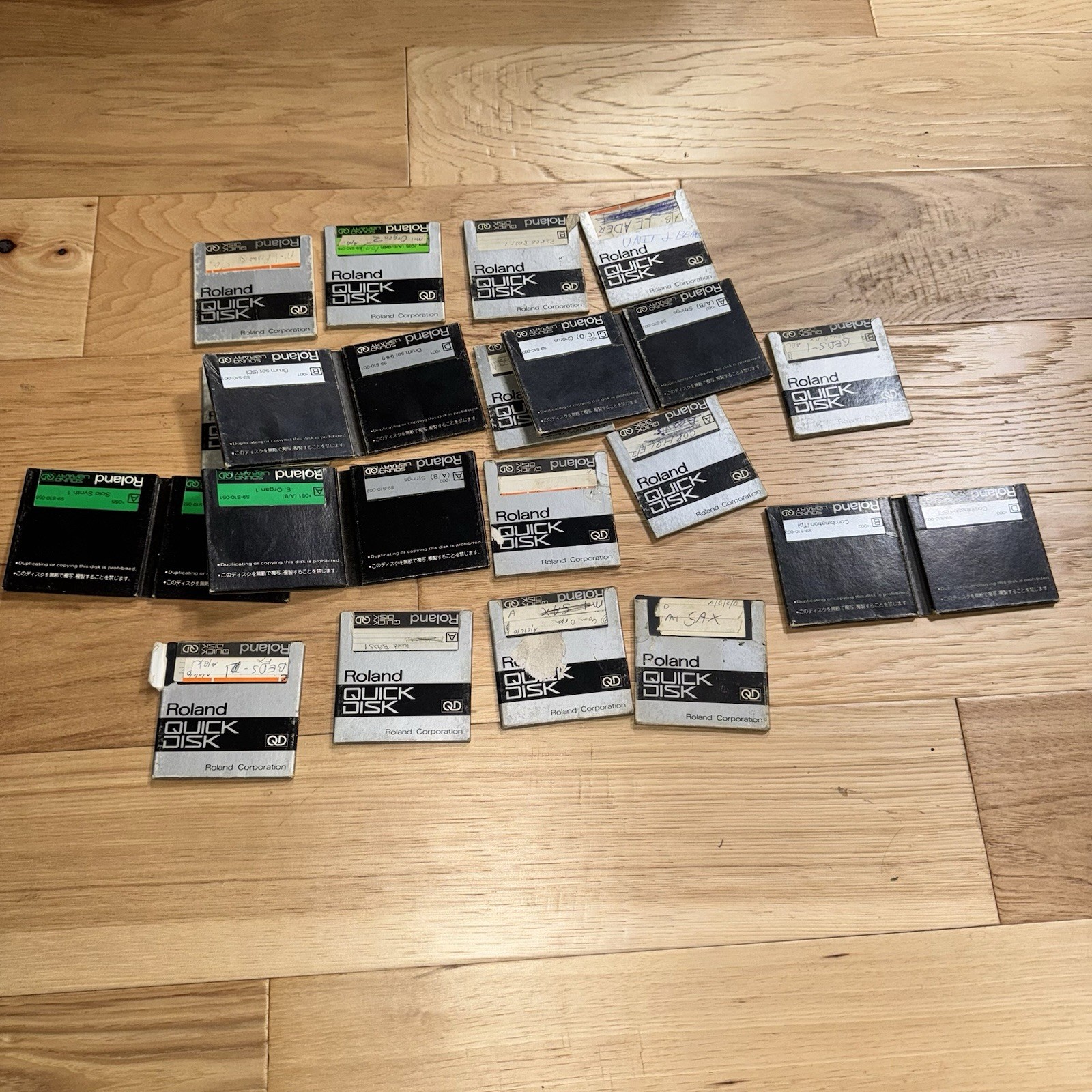 18 Vintage Roland Quick Disk Sound Library Synth, Drum, Organ, Strings Japan