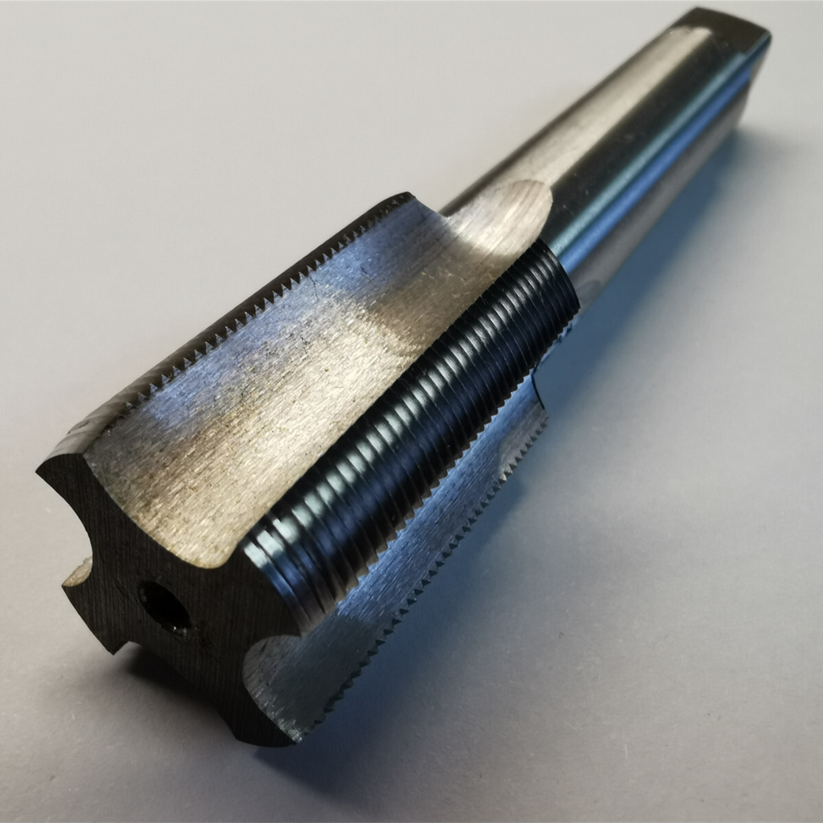 1pc HSS Right Hand Tap M75 X 3.0mm Taps Threading Tools 75mm X 3mm pitch