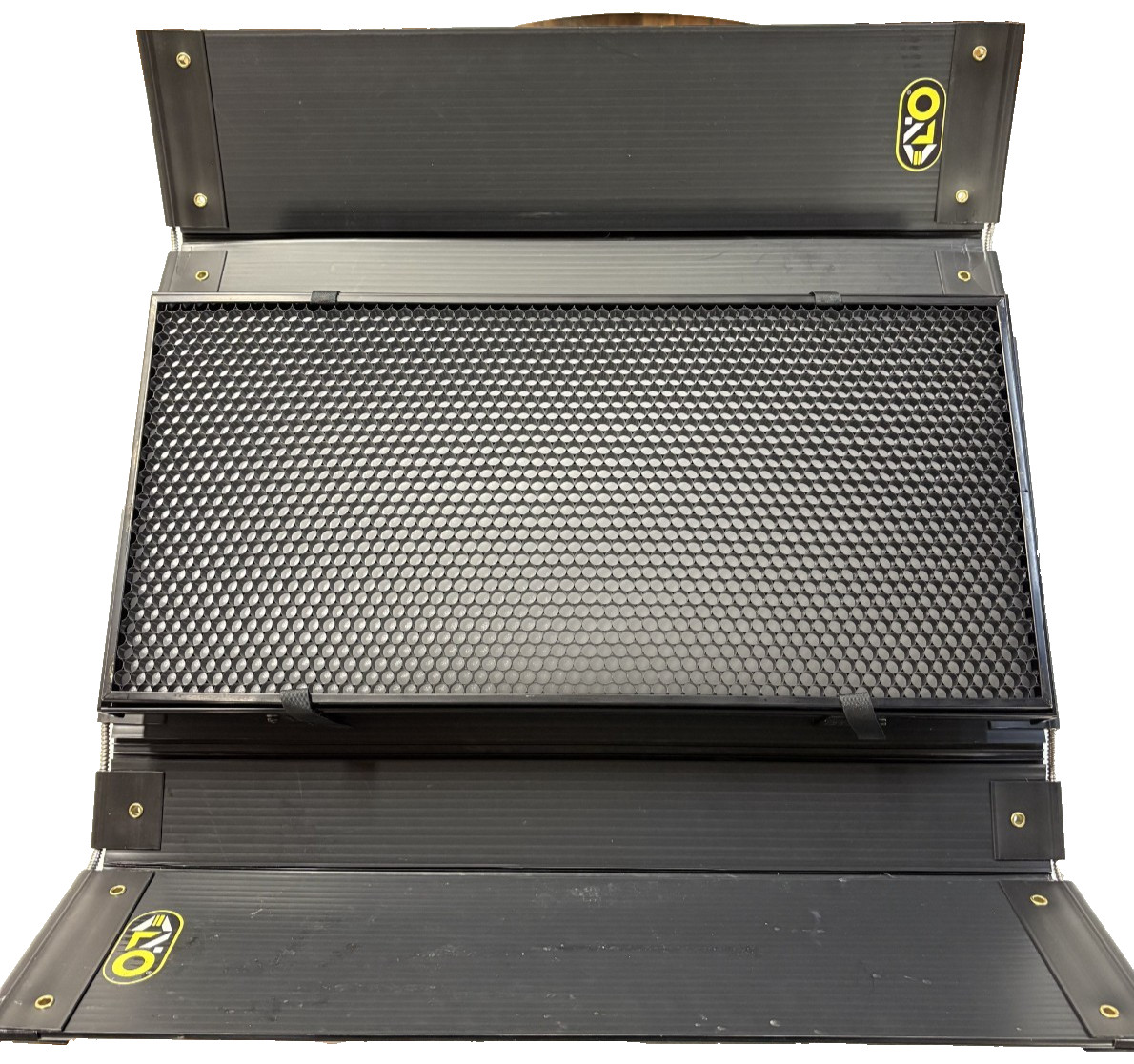 (2) Light Kino Flo Diva-Lite LED 20 DMX With Hard Case - Excellent Condition