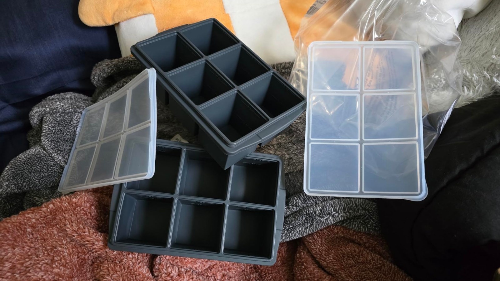 2 Pack 2 Inch Large Silicone Ice Cube Trays Square Ice Cube Molds for Whiskey