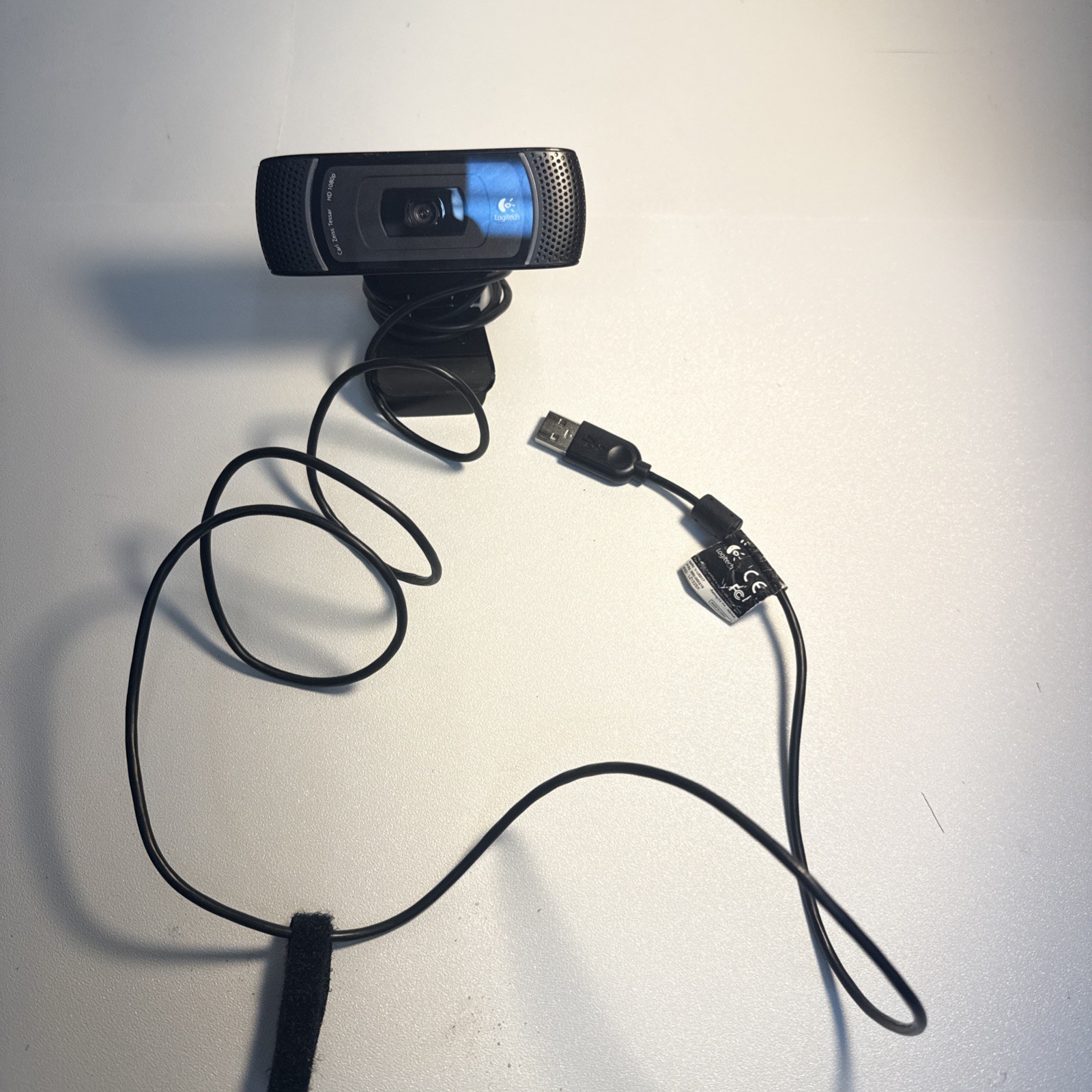Logitech C910 HD Pro Webcam 1080p Carl Zeiss Tessar Autofocus USB Tested