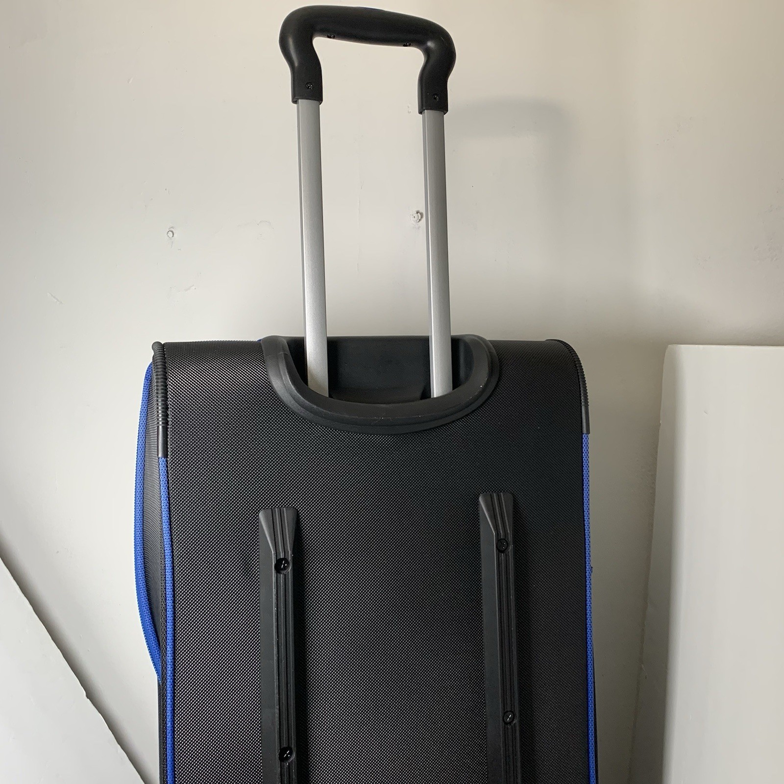 FŪL - Full Split Level Rolling Duffle Luggage Bag with Wheels - Black / Blue