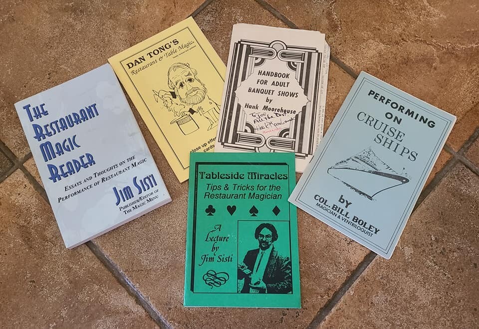 Restaurant/Cruise Ship/Banquet Incredible Books Magic Trick Mentalism