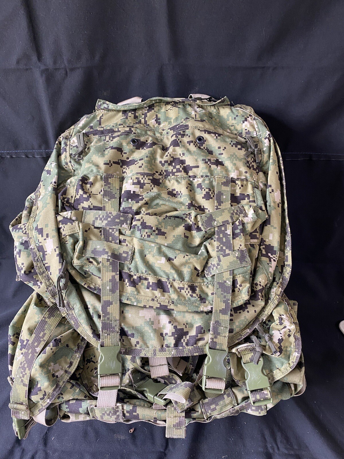 AOR2 London Bridge LBT-2657J KIT. 8 Pocket Ruck Alice Frame. Navy Seal Issue