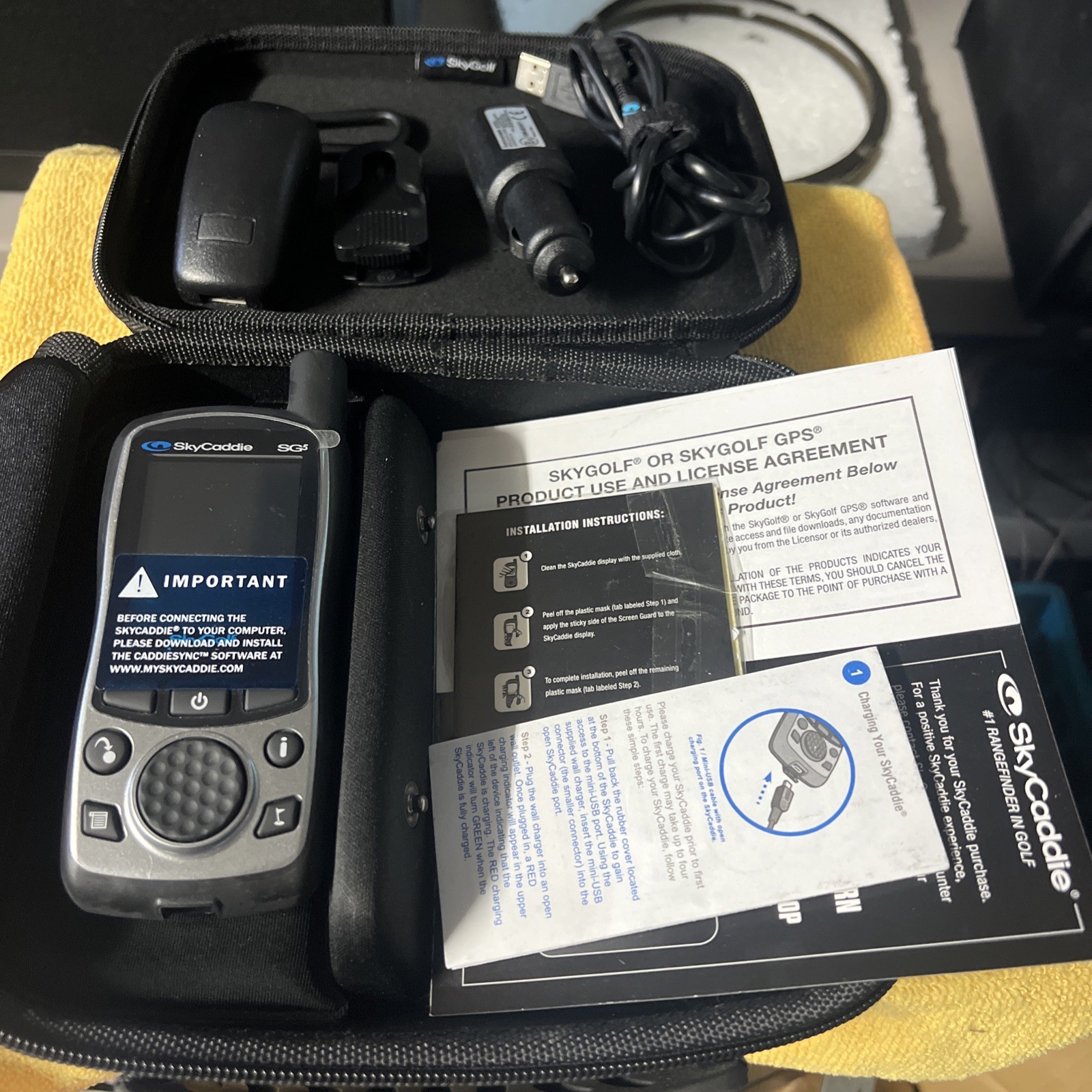 SkyGolf SkyCaddie SG5 Rangefinder GPD Portable Sky Caddie w/ Case 2.2” Screen
