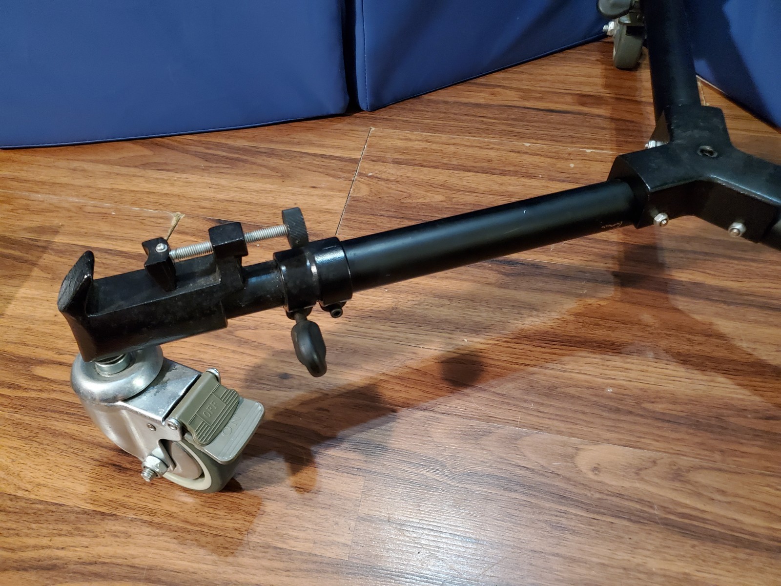Davis & Sanford W4 Tripod Dolly PLZ READ