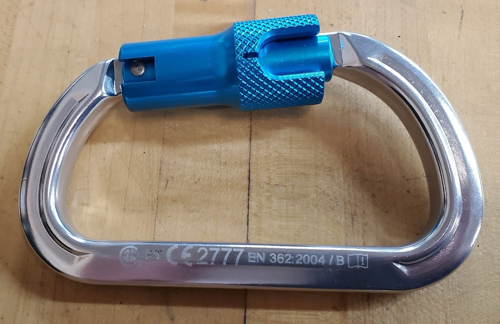 Yoke N-2852G  Twist Lock Aluminum Carabiner 3600lbs Gate Strength New