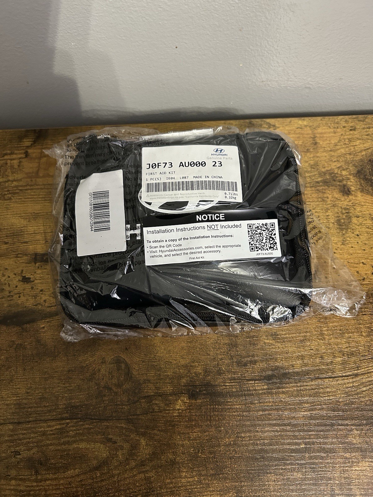 Hyundai First Aid Kit  brand new sealed genuine OEM #J0F73 AU000 24