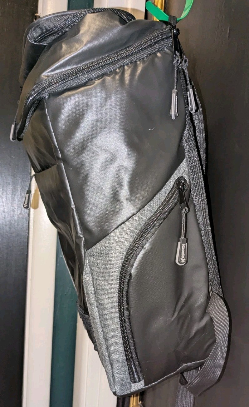 Koozie Insulated 26 can Cooler Backpack Black Gray Multiple Pockets NWOT