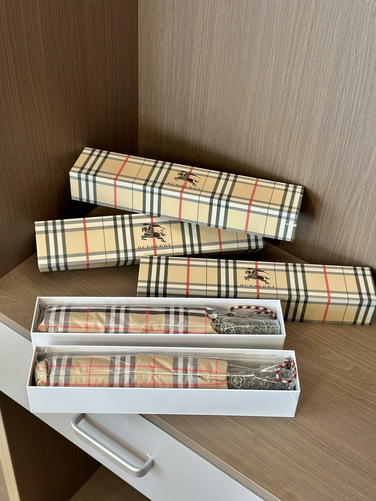 Vintage Folding Umbrella Nova Check Beige Storage Bag