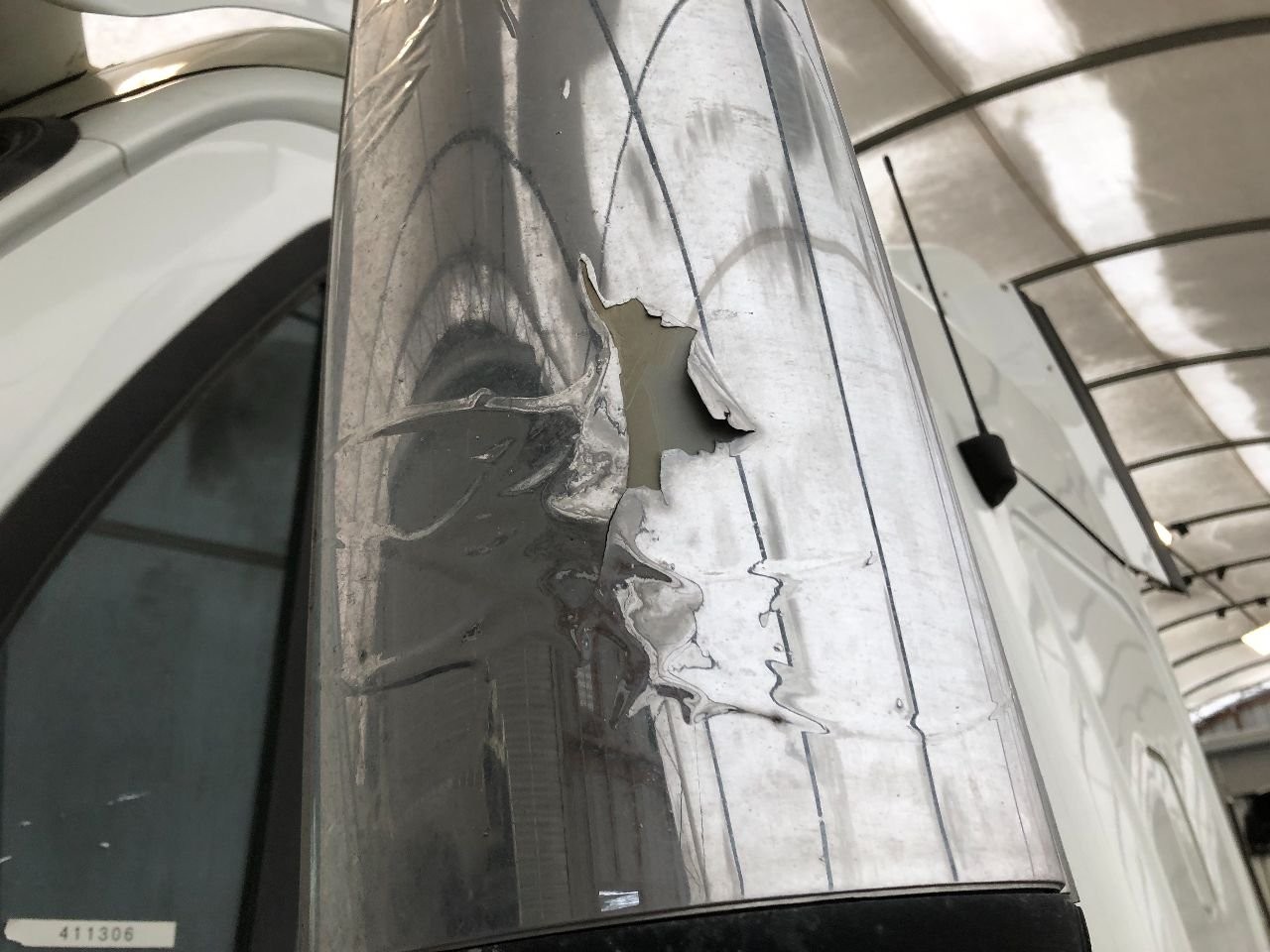 2008-2020 Freightliner CASCADIA POLY/CHROME Left/Driver Door Mirror - Used