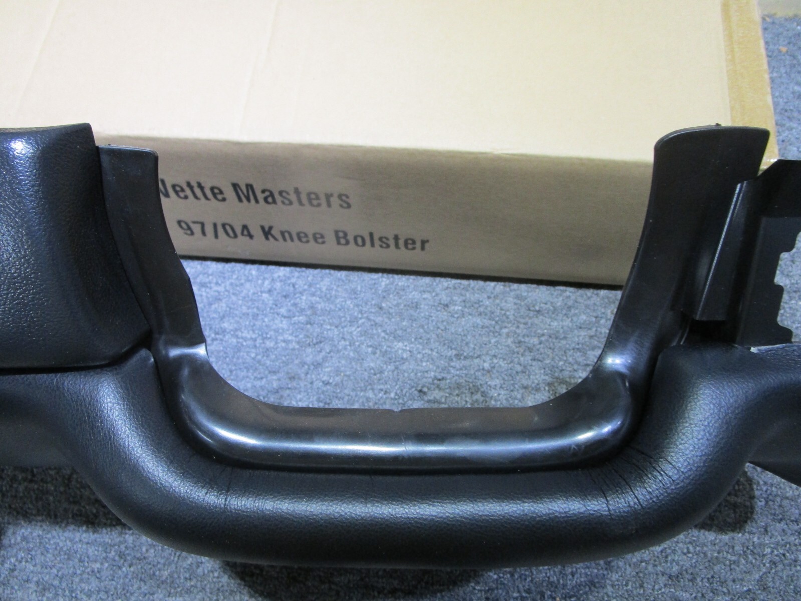 97/04 corvette drivers side padded column knee bolster NEW! 10281429 LH SALE!!!!