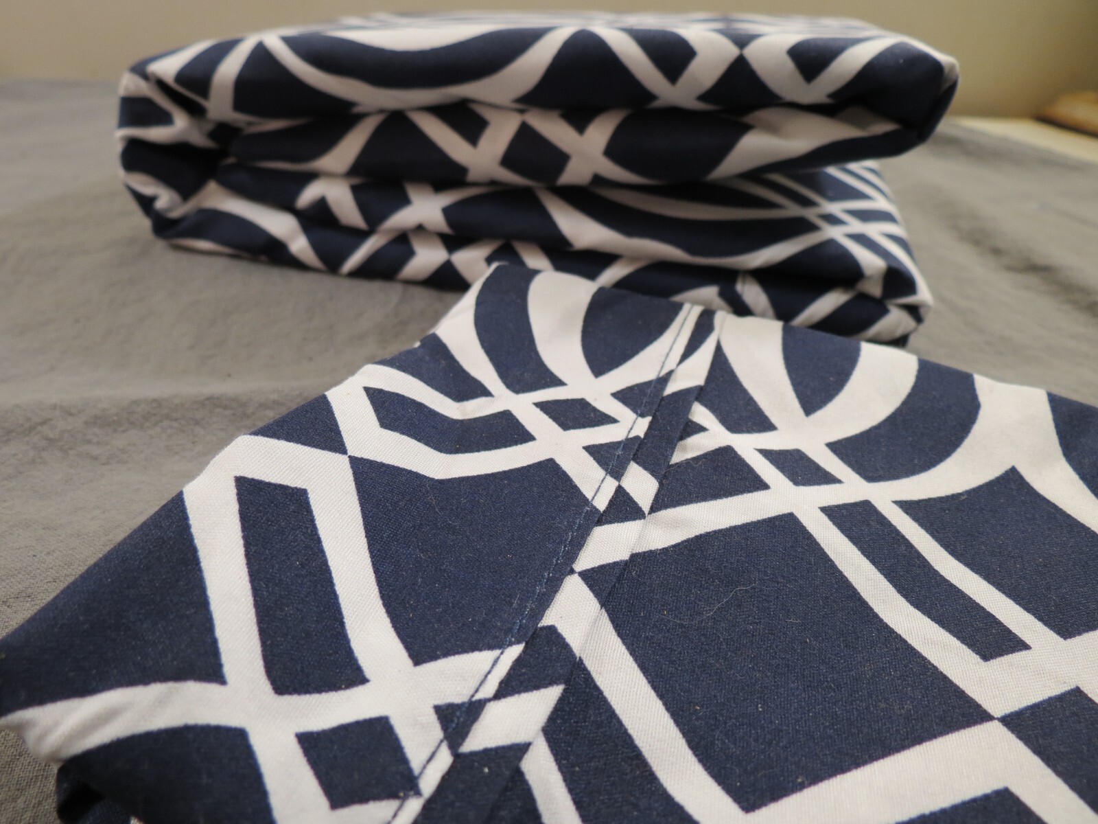 New Geometric Pattern 66" x 96" Flat sheet plus pillow case Navy/ White pattern