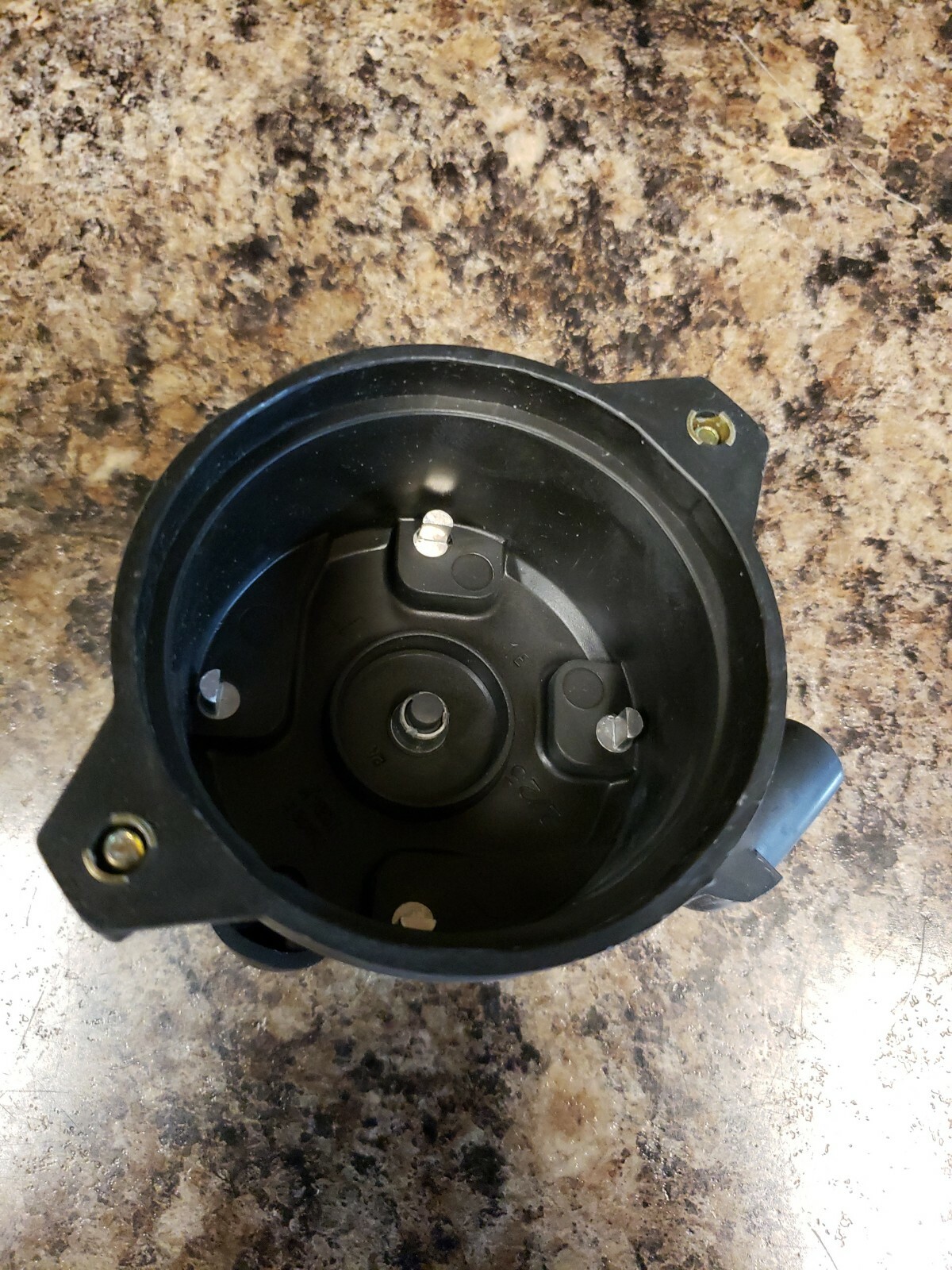 NEW OLD STOCK GENUINE STANDARD DISTRIBUTOR CAP FD-171