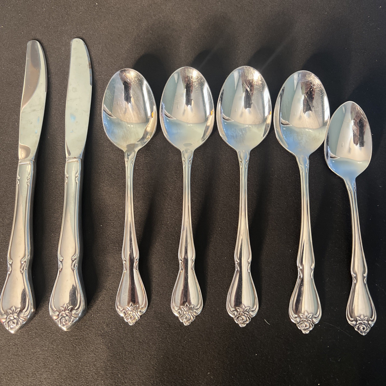 Mixed Lot of 7 Stainless Steel  Oneida  Arbor Rose Knives Soup & Tea Spoons