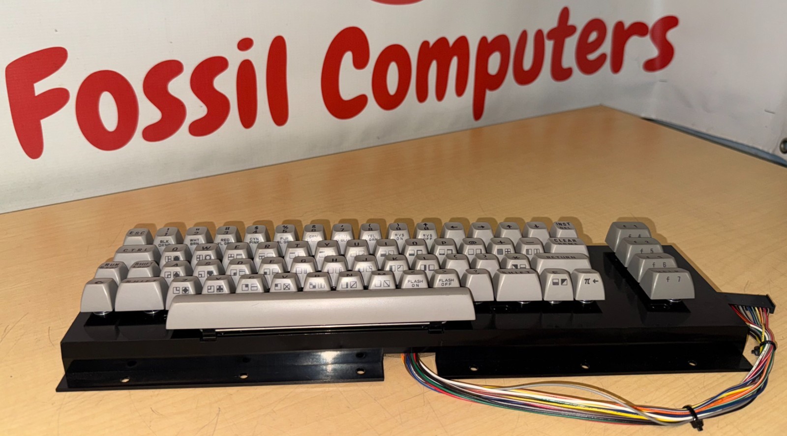 Refurbished Working Commodore 16 Computer Keyboard       KL