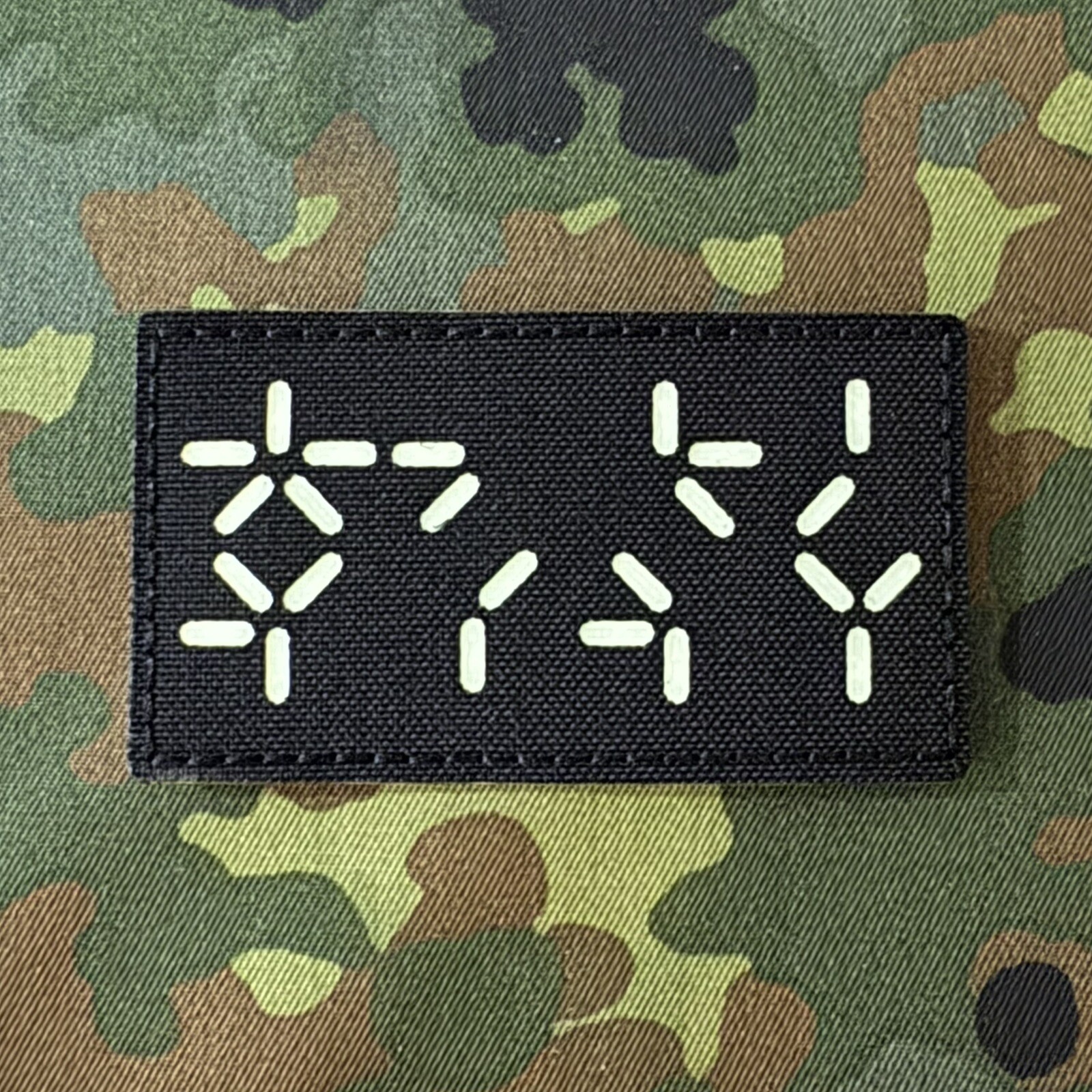 PREDATOR SELF DESTRUCT COUNTDOWN Patch Hook & Loop GLOWS LUMINOUS REFLECTIVE