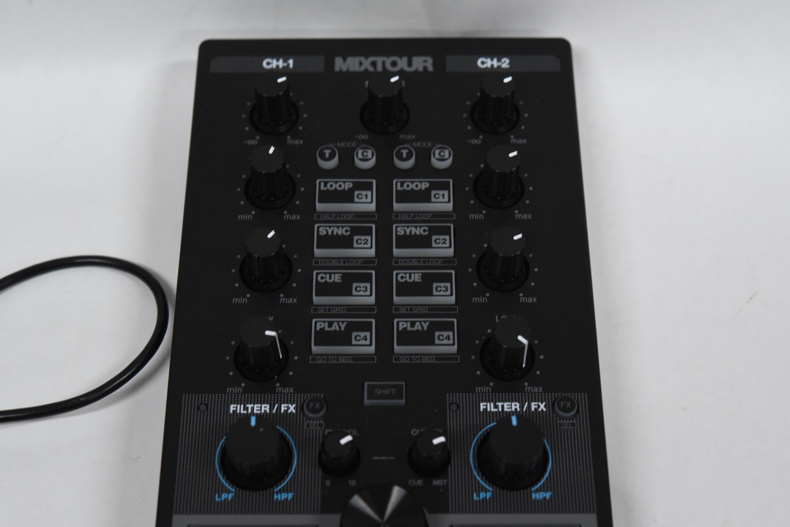 RELOOP MixTour All-In-One DJ Controller with Carry Case & Lightning Cable