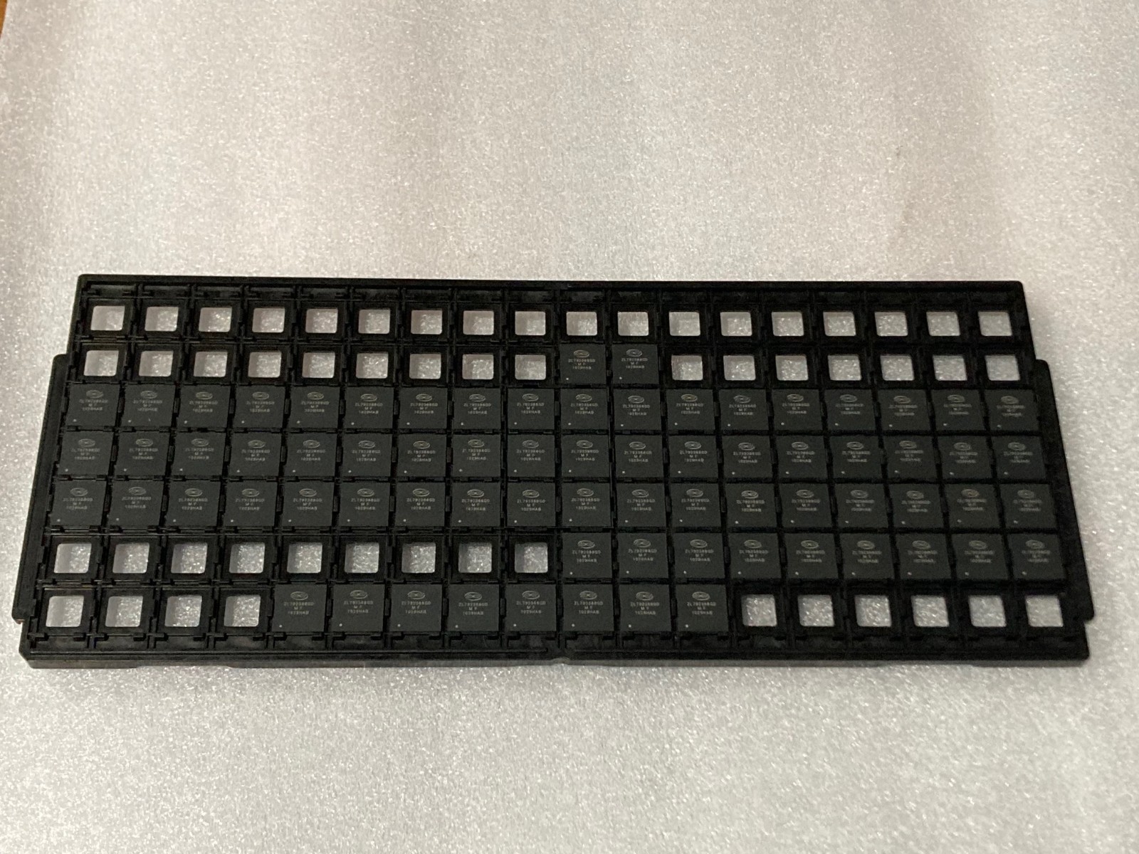 LOT OF 73!  ZARLINK ZL792388GD  IC SLAC NGCC OCTAL 196BGA IC TELECOM INTERFACE