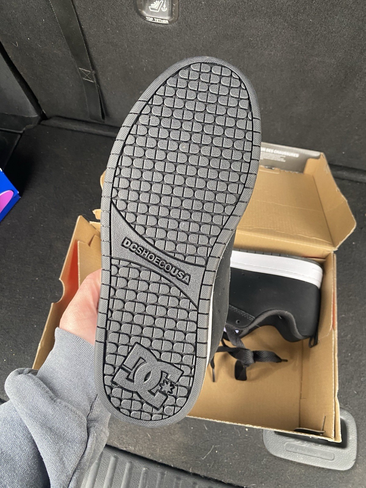 DC Shoes Men's Black Skateboarding Shoes USA Style Athletic Footwear