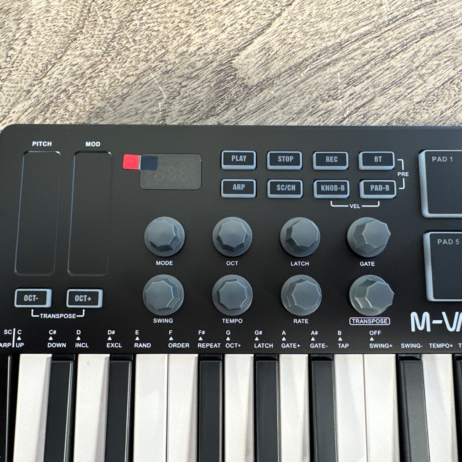 M-VAVE SMK-25 USB Keyboard Controller 25 Keys MIDI Backlit Drum Pad 8 Knobs