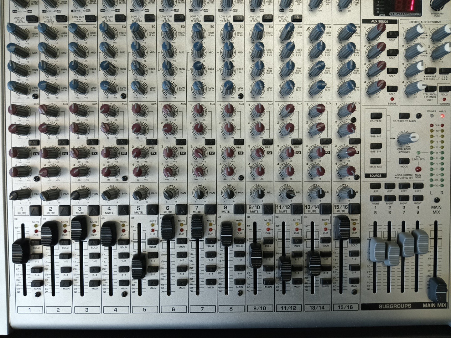 Behringer UB2442FX-PRO Mixing Console
