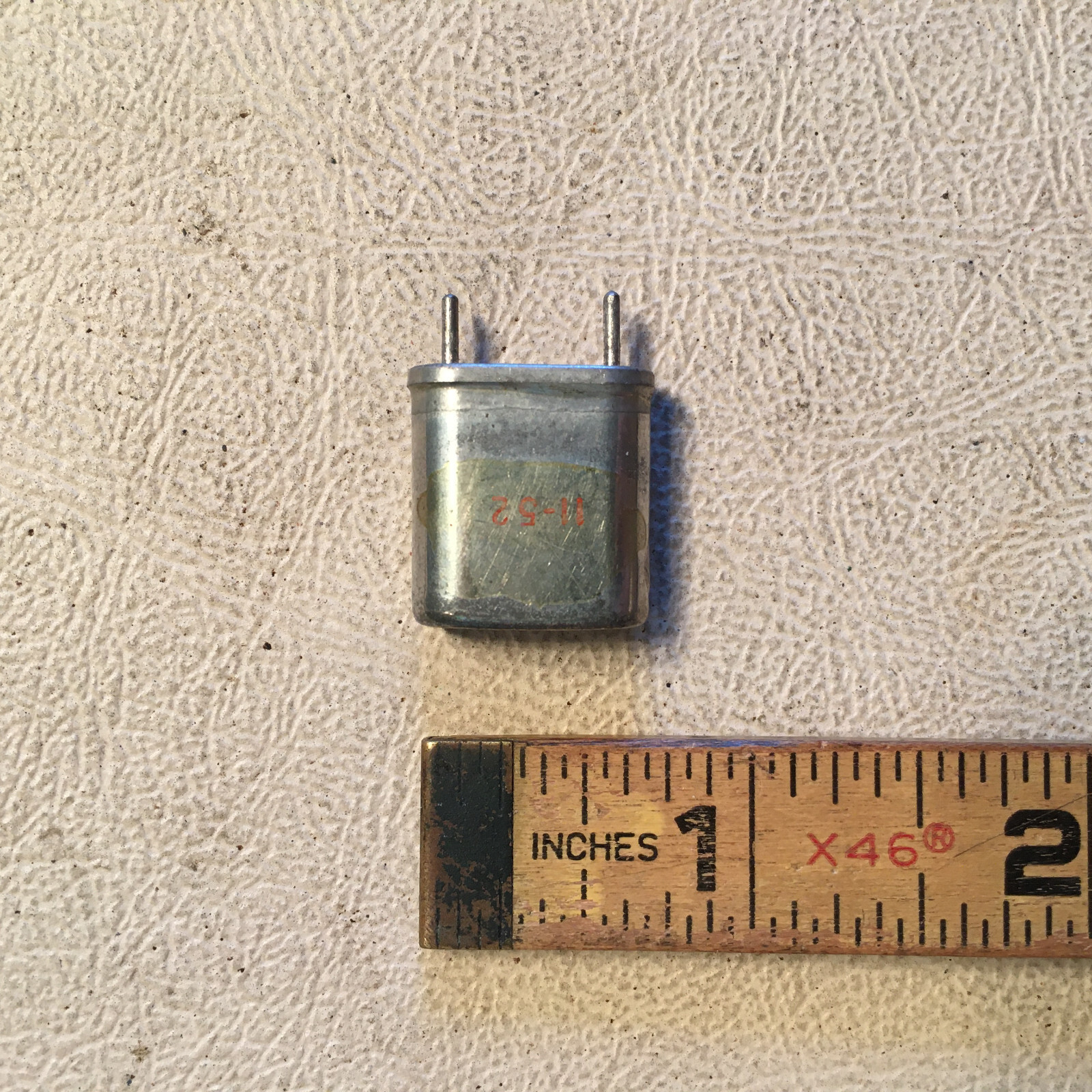 Quartz Crystal 1000.000 Khz