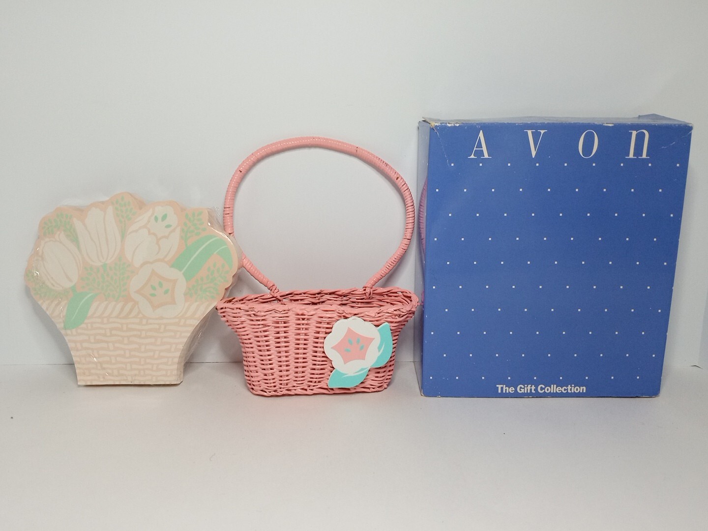 Avon Spring Notes Wicker Basket With 150 Sheets Of Notepaper Vintage