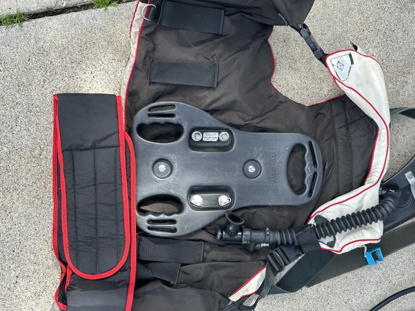 Dacor BC-13 Scuba Buoyancy Compensator Device BCD Vest, Large Size