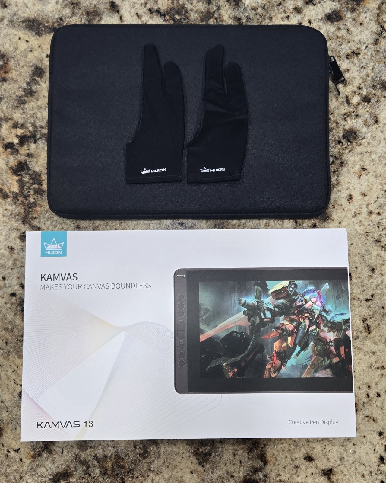 *NEW* Huion Kamvas 13 GS1331 Pen Display w/ Stand + Case + 2 Extra Gloves