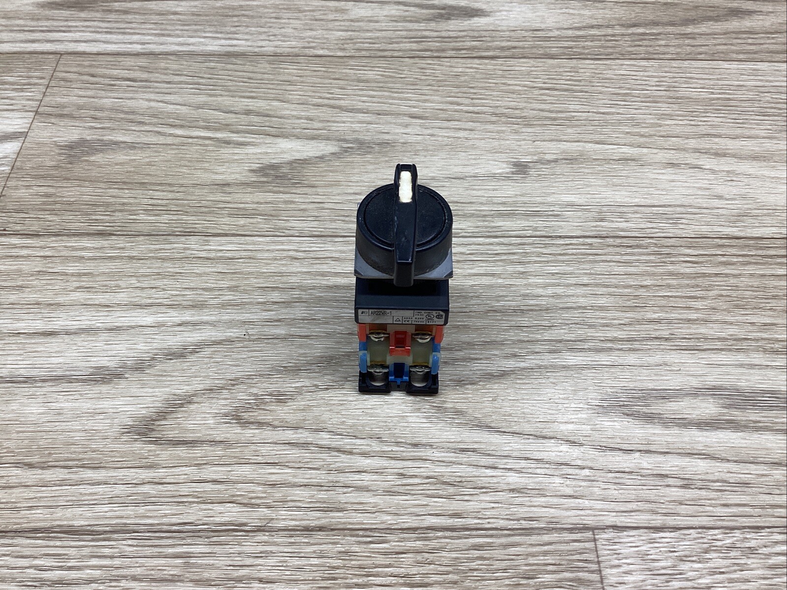 Fuji Electric AR22WR-1 Selector Switch #856D77